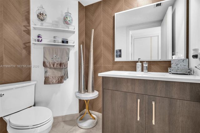 3370 E Hidden Bay Dr 2407, Aventura, FL 33180