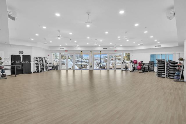 3370 E Hidden Bay Dr 2407, Aventura, FL 33180