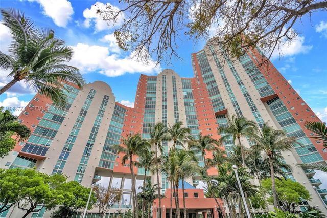 3370 E Hidden Bay Dr 2407, Aventura, FL 33180