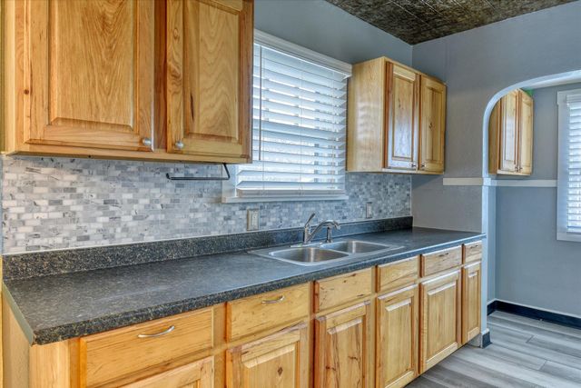 4107 E 2nd Ave, Spokane, WA 99202