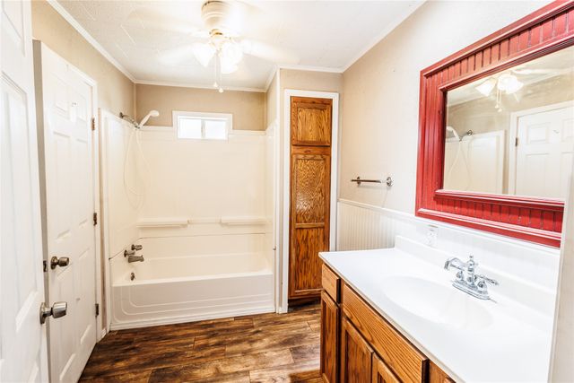 202 N Sycamore, Malone, TX 76660