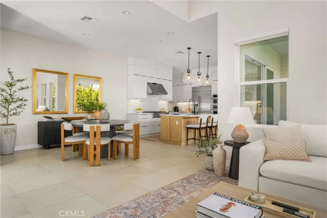 211 Brackens, Lake Forest, CA 92630