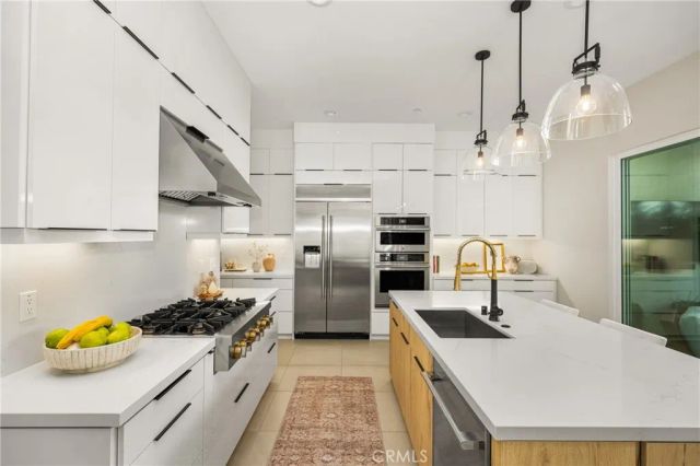 211 Brackens, Lake Forest, CA 92630