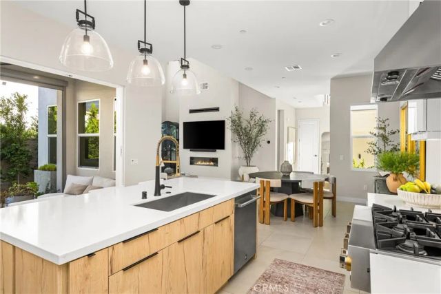 211 Brackens, Lake Forest, CA 92630