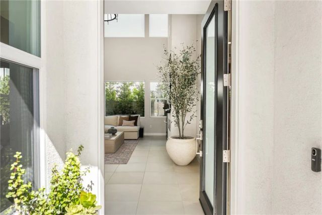 211 Brackens, Lake Forest, CA 92630