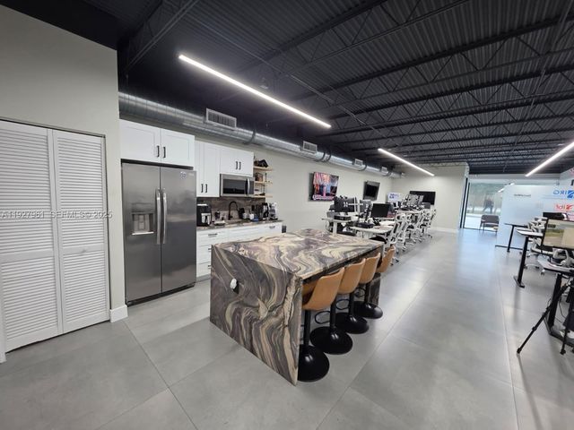 2429 Davie Blvd, Fort Lauderdale, FL 33312