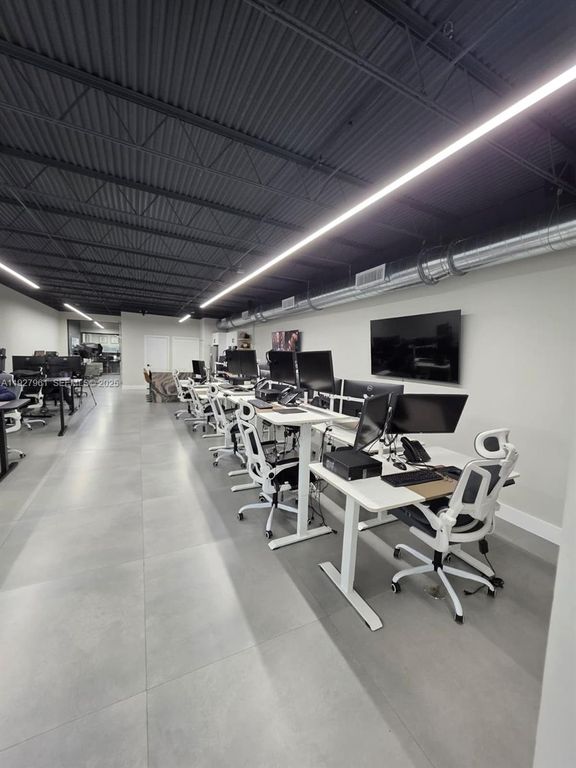 2429 Davie Blvd, Fort Lauderdale, FL 33312