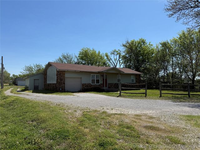 2212 N Highway 69 Highway, Pryor, OK 74361