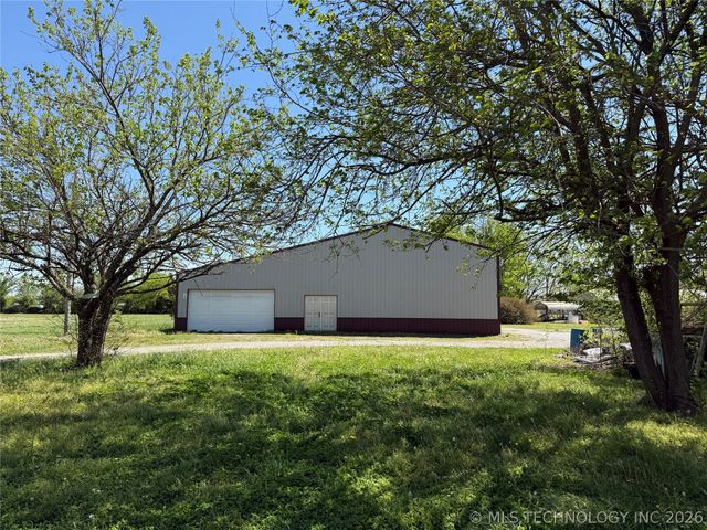 2212 N Highway 69 Highway, Pryor, OK 74361