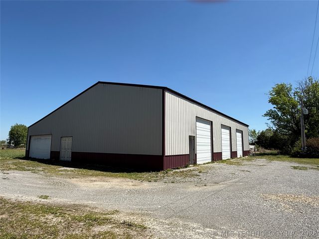 2212 N Highway 69 Highway, Pryor, OK 74361
