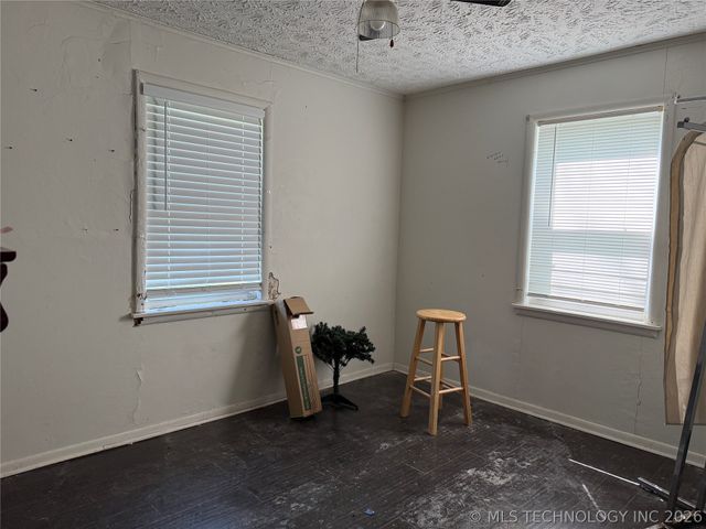 2212 N Highway 69 Highway, Pryor, OK 74361