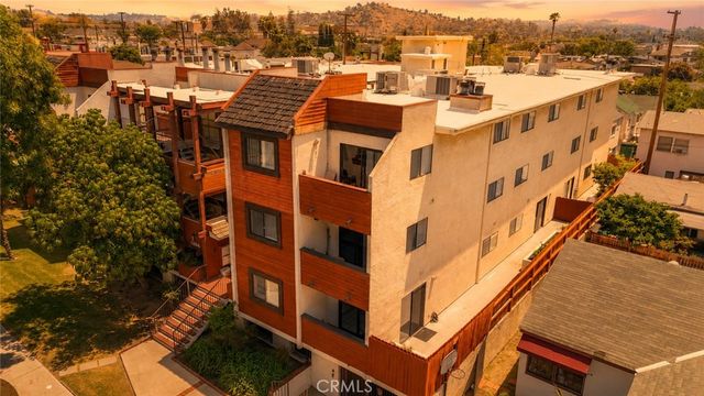 1304 Stanley 10, Glendale, CA 91206