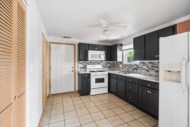 221 Clay Street, Montgomery, IL 60538