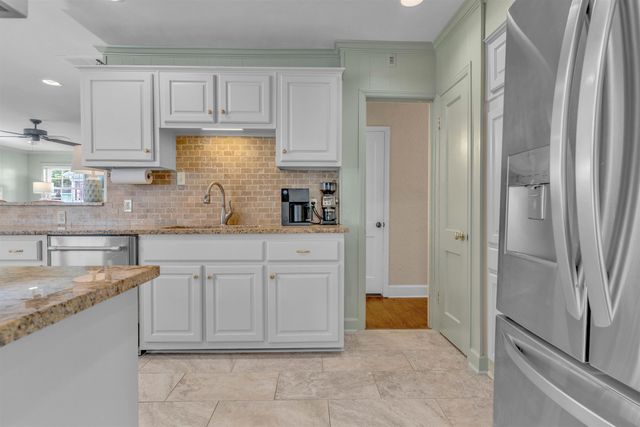 3621 AURORA CIR, Memphis, TN 38111