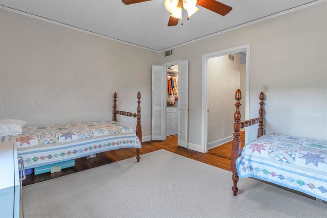 3621 AURORA CIR, Memphis, TN 38111