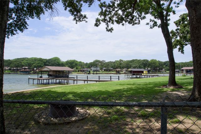 124 Armada Loop, Payne Springs, TX 75156