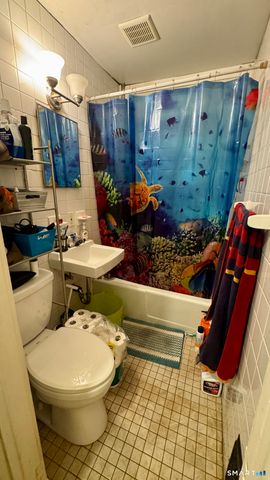 88 North Pond Street, Bristol, CT 06010