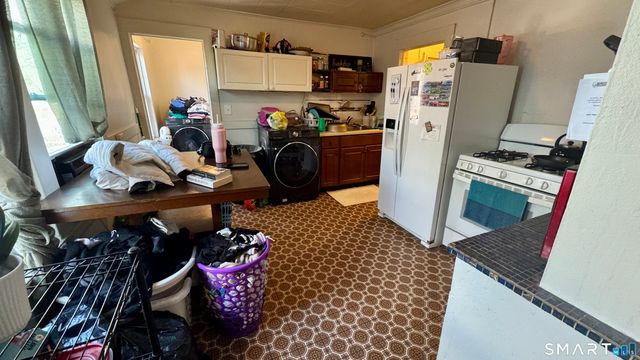 88 North Pond Street, Bristol, CT 06010