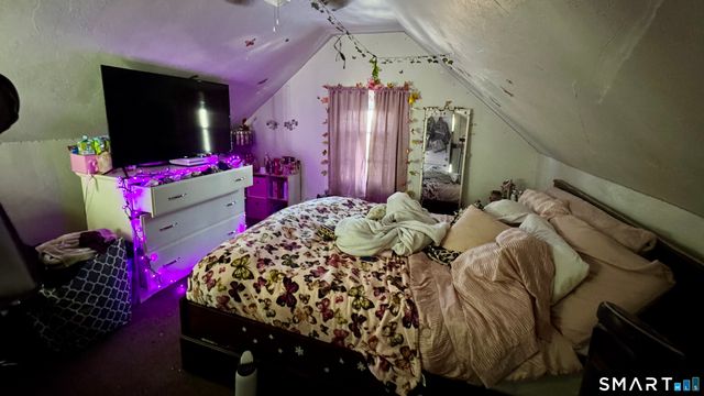 88 North Pond Street, Bristol, CT 06010