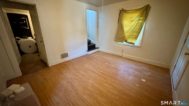 88 North Pond Street, Bristol, CT 06010