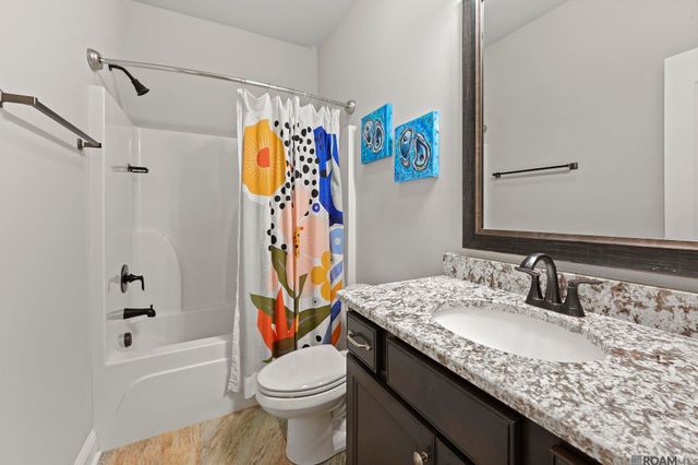 6211 Soaring Dr, Gonzales, LA 70737
