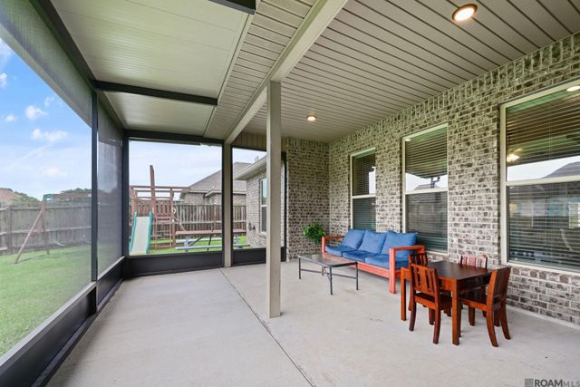 6211 Soaring Dr, Gonzales, LA 70737