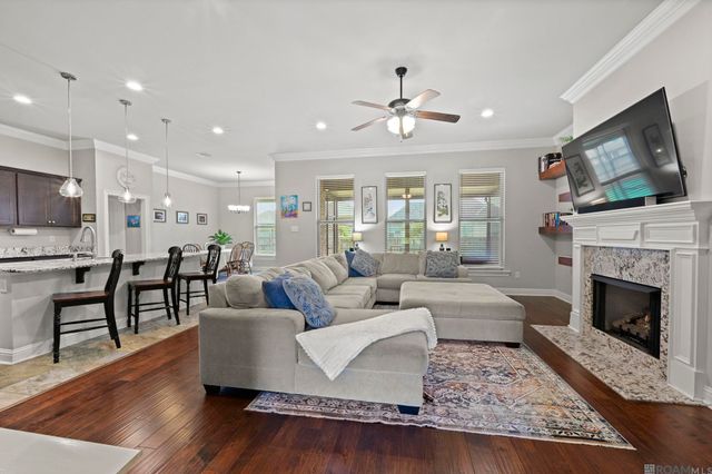 6211 Soaring Dr, Gonzales, LA 70737