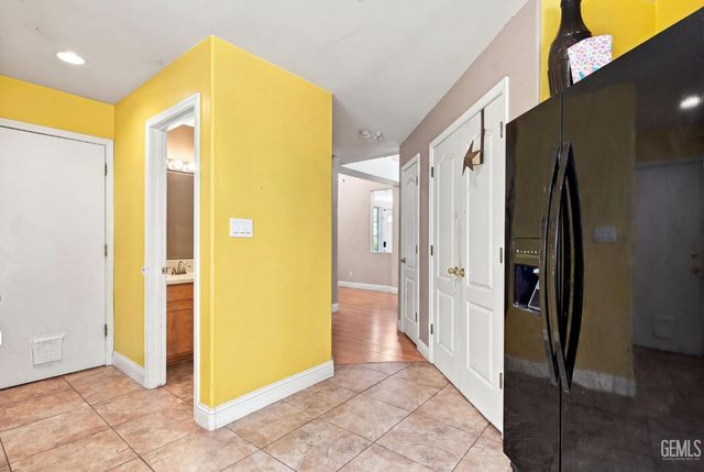 9602 Hamburg Court, Bakersfield, CA 93311