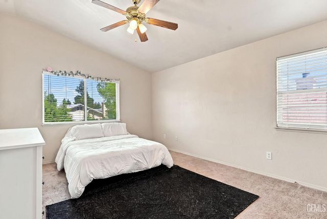 9602 Hamburg Court, Bakersfield, CA 93311