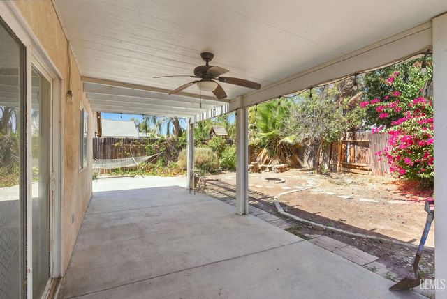 9602 Hamburg Court, Bakersfield, CA 93311