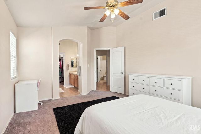 9602 Hamburg Court, Bakersfield, CA 93311