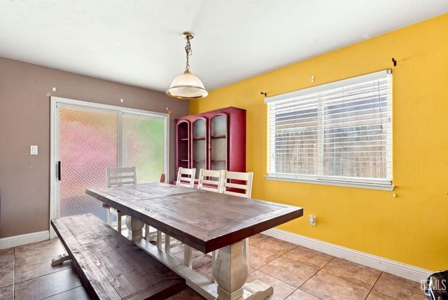 9602 Hamburg Court, Bakersfield, CA 93311