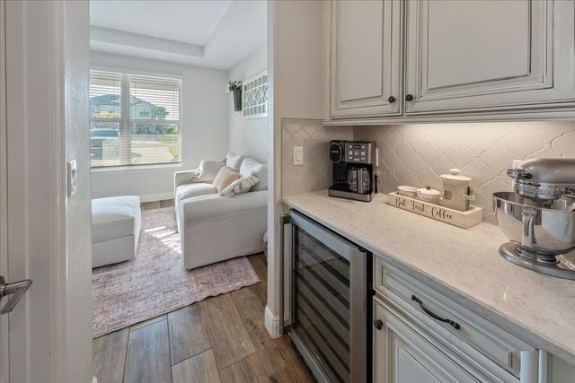 10215 MILKY WAY CIRCLE, Sarasota, FL 34241