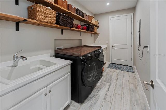 10215 MILKY WAY CIRCLE, Sarasota, FL 34241