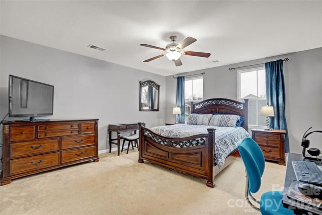 1144 Tangle Ridge Drive SE, Concord, NC 28025