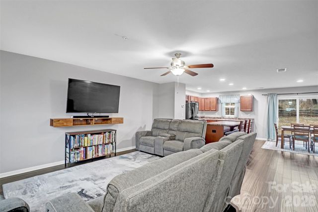 1144 Tangle Ridge Drive SE, Concord, NC 28025