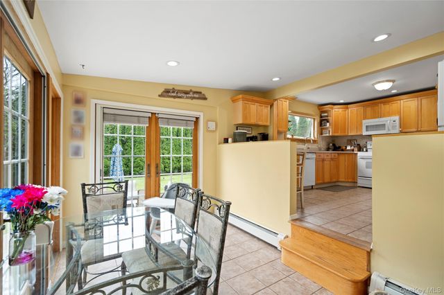 306 Mccall Avenue, West Islip, NY 11795