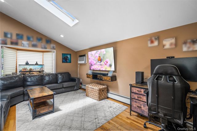 306 Mccall Avenue, West Islip, NY 11795