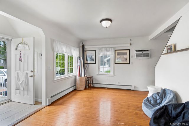 306 Mccall Avenue, West Islip, NY 11795