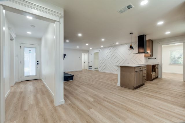 5323 Blaney Way, Dallas, TX 75227