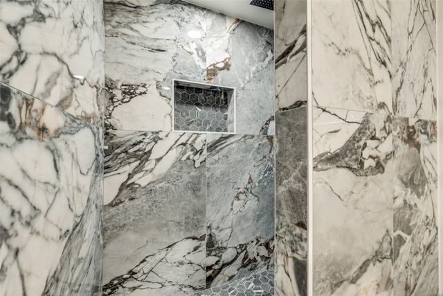 5323 Blaney Way, Dallas, TX 75227