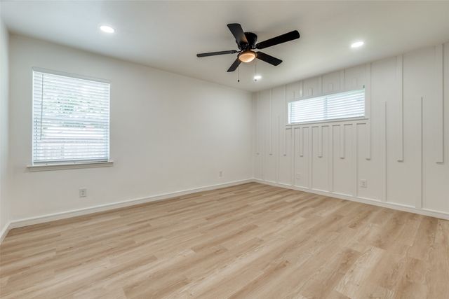 5323 Blaney Way, Dallas, TX 75227