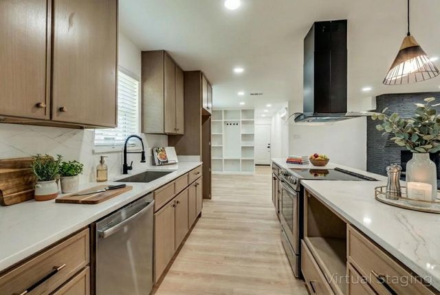 5323 Blaney Way, Dallas, TX 75227