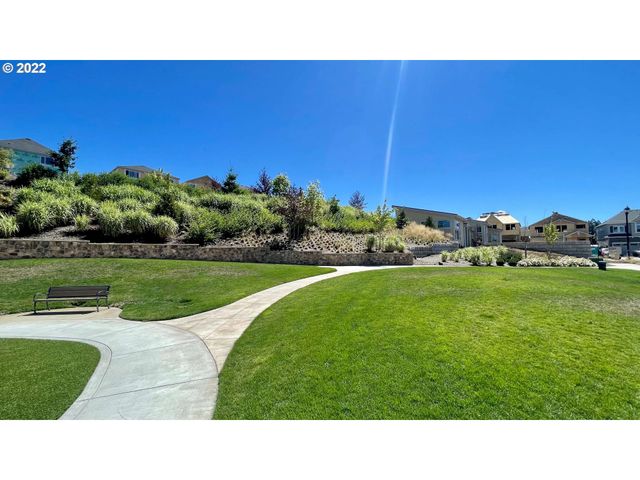 16762 Sw Leaf Ln, Tigard, OR 97224