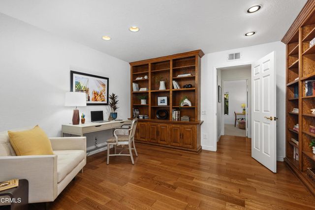 1153 Old Phillips Road, Glendale, CA 91207