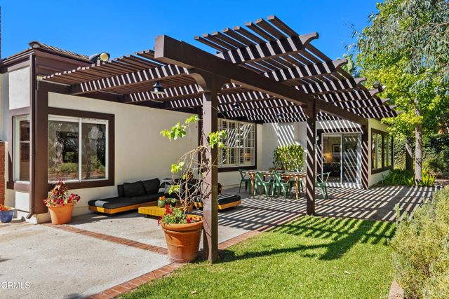 1153 Old Phillips Road, Glendale, CA 91207