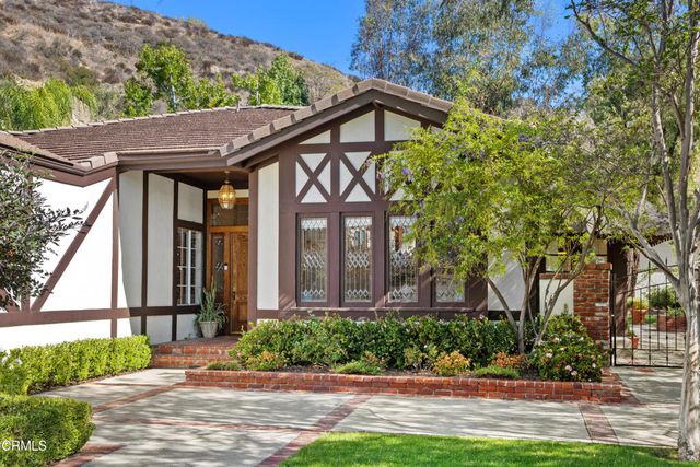 1153 Old Phillips Road, Glendale, CA 91207