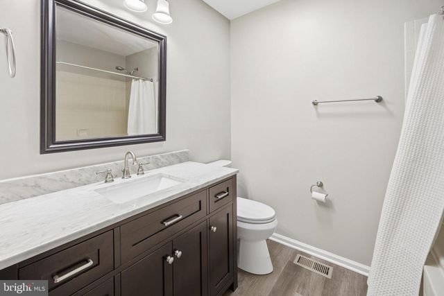 1401 WHARTON RD, Mount Laurel, NJ 08054