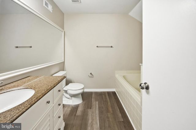 1401 WHARTON RD, Mount Laurel, NJ 08054