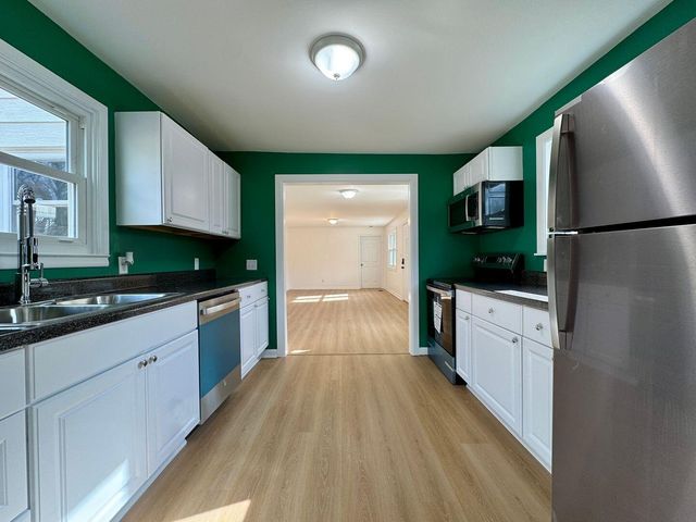 32 Opal Road, Rossville, GA 30741